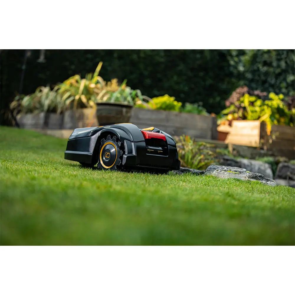 Robohome védőgarázs Cub Cadet XR5 1000 robotfűnyíróhoz – UV- és esővédelem