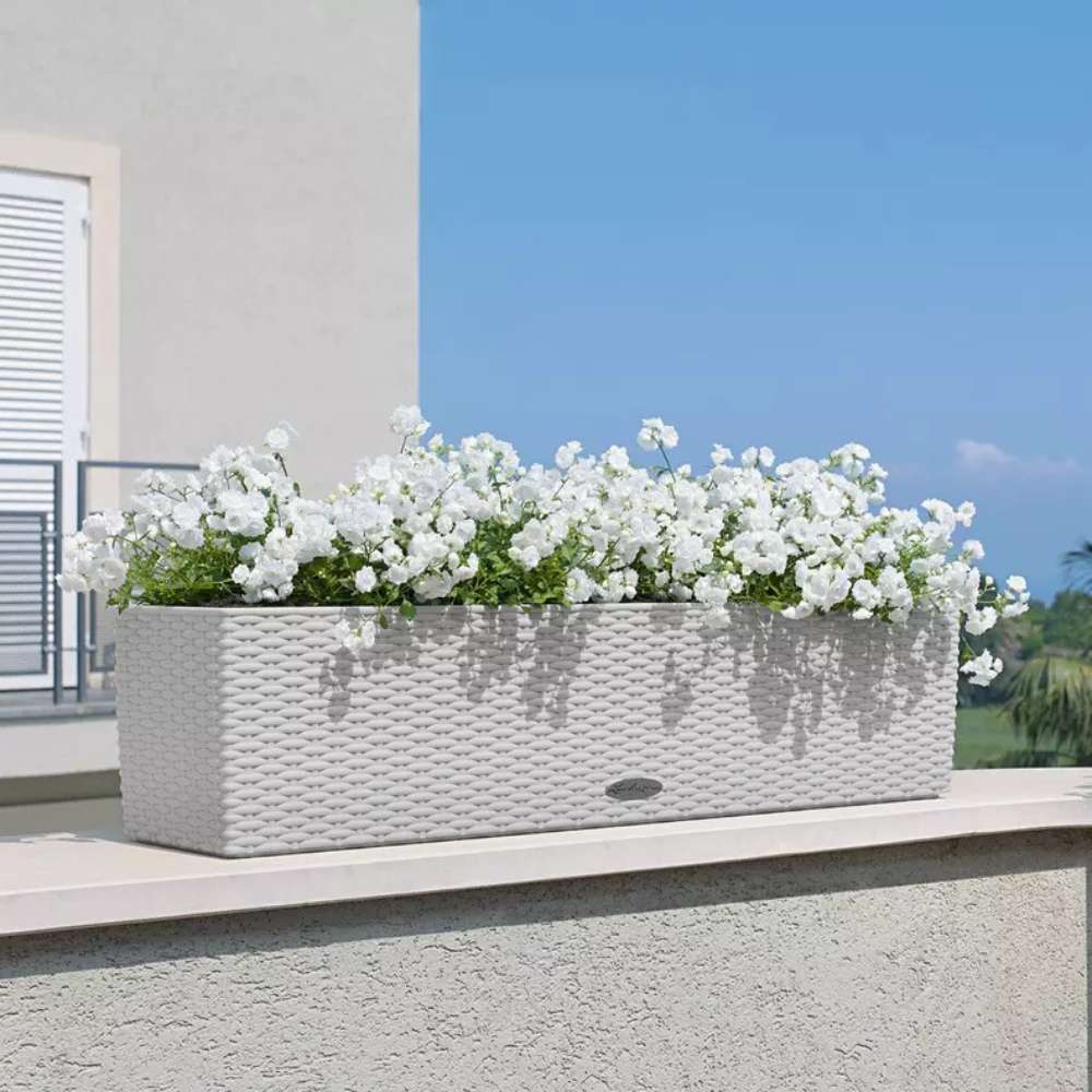 Lechuza Balconera Cottage 80 önöntöző balkonláda – rattanhatású, szürke, 12 l