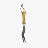 Extractor buruieni manual Kent & Stowe din otel carbon, 2 brate, maner lemn frasin FSC, 32 cm, pentru papadie si gazon