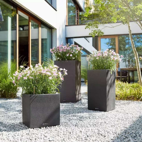 Lechuza CANTO Stone Low 30 önöntöző kaspó – 12 l, kőhatású design